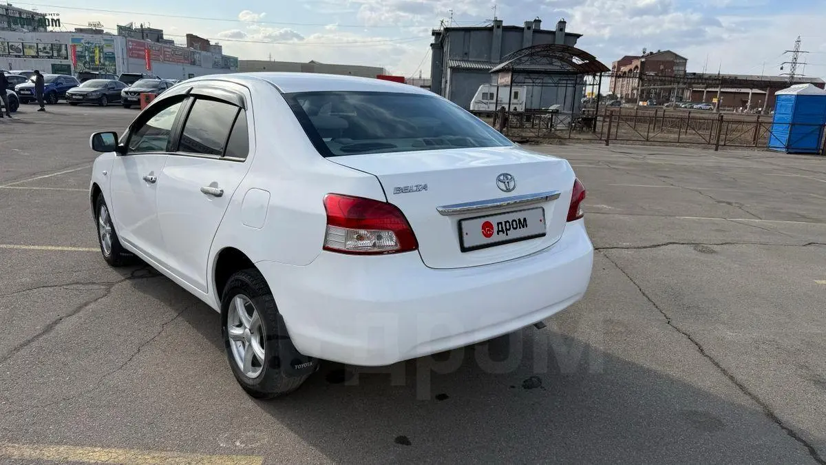 Toyota Belta 2007