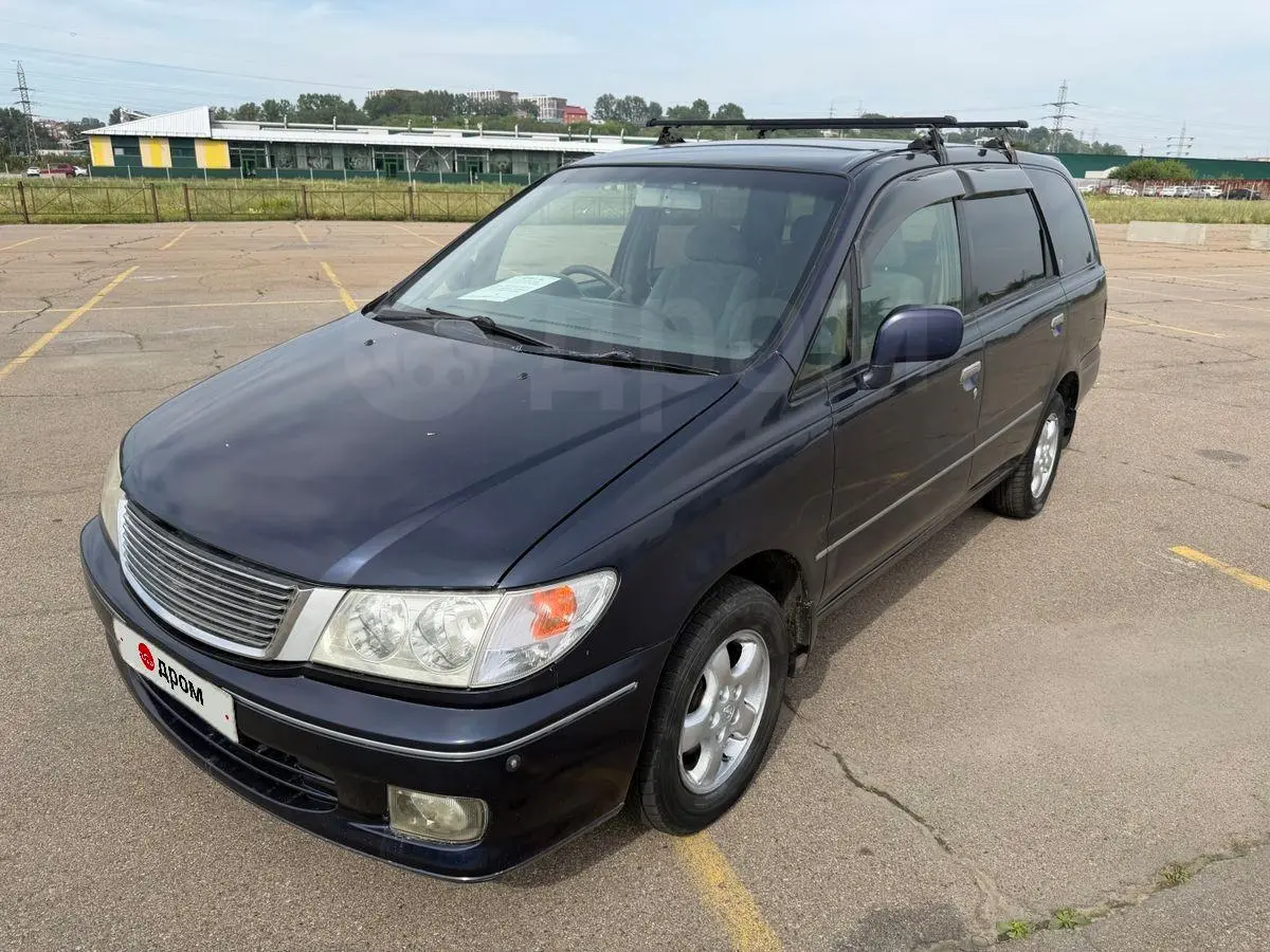 Nissan Presage 1999