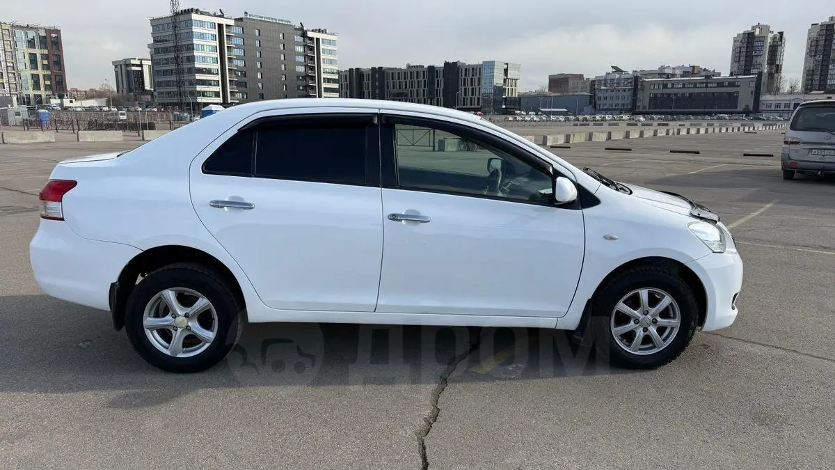 Toyota Belta 2007