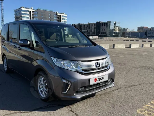 Honda Stepwgn 2016