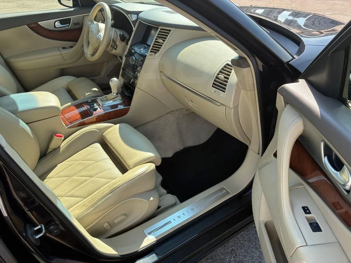 Infiniti FX37 2012