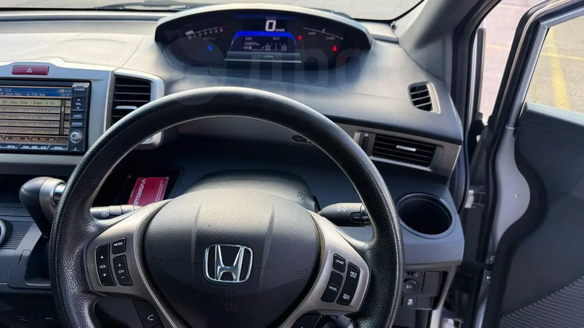 Honda Freed Spike 2012