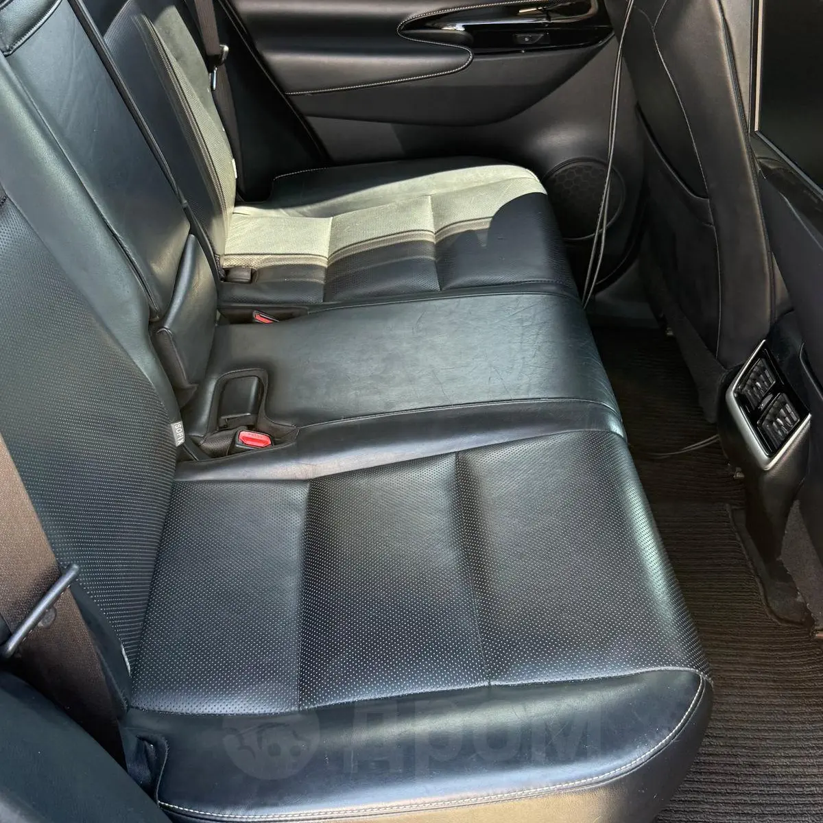 Toyota Harrier 2019