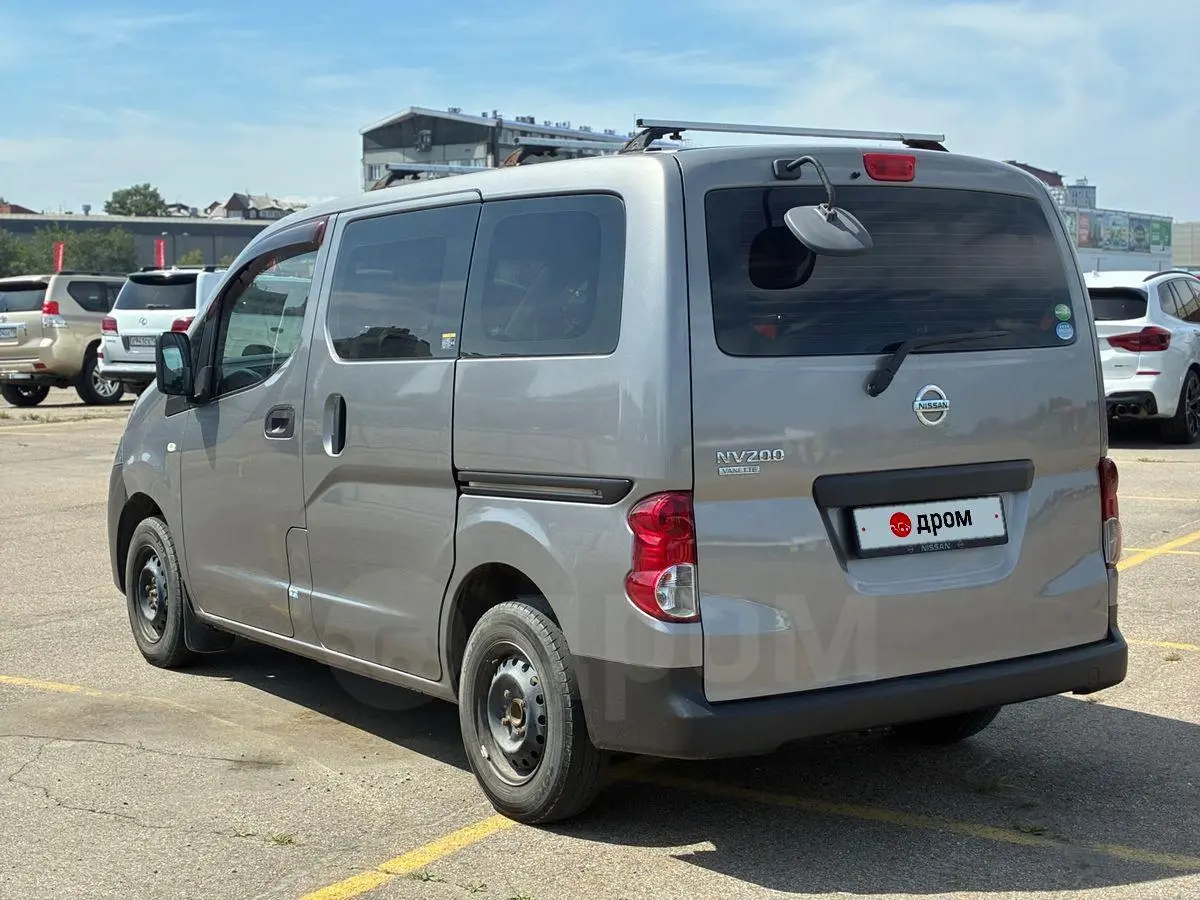 Nissan NV200 2012